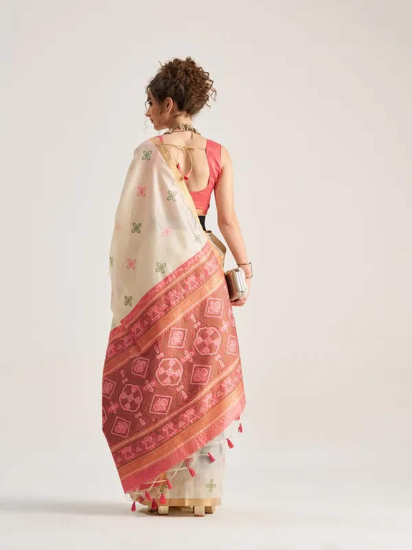 Suha_Womens_Fashion_Ethnic_Peach_Color_Saree