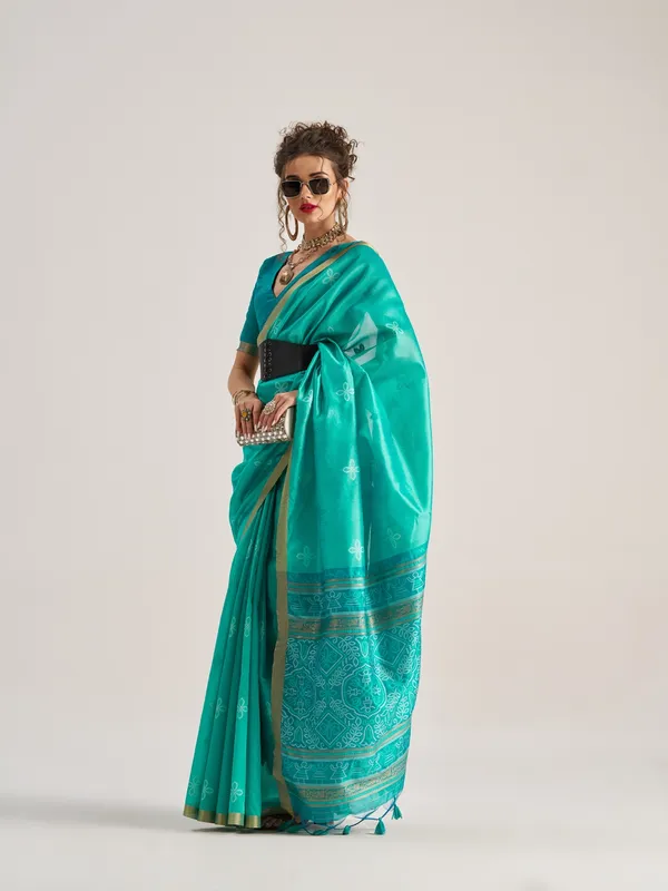 Suha_Womens_Fashion_Ethnic_Green_Color_Saree