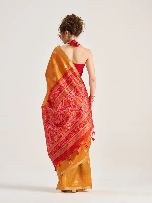 Suha_Womens_Fashion_Ethnic_Yellow_Color_Saree