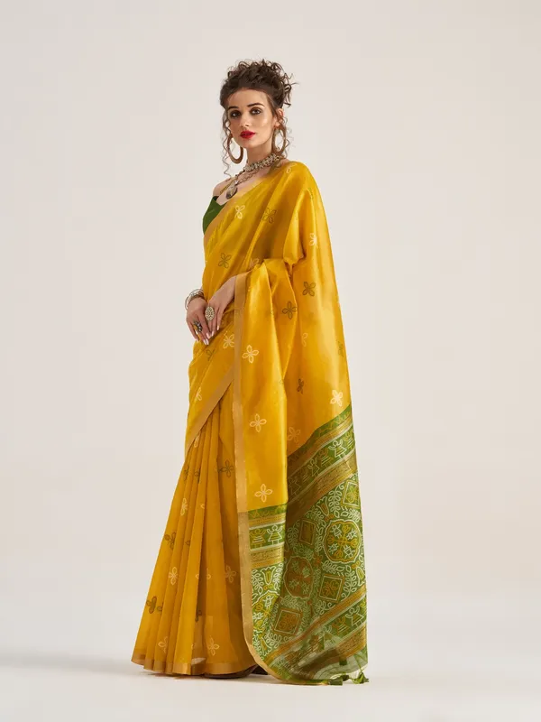 Suha_Womens_Fashion_Ethnic_Yellow_Color_Saree
