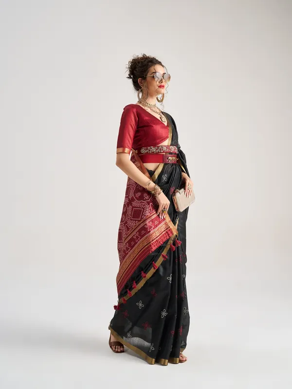 Suha_Womens_Fashion_Ethnic_Black_Color_Saree