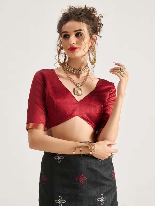 Suha_Womens_Fashion_Ethnic_Black_Color_Saree