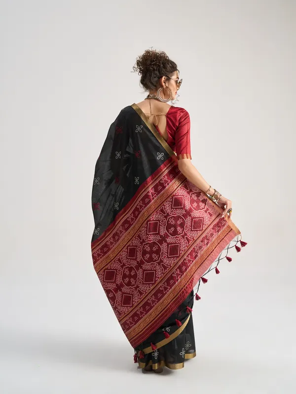 Suha_Womens_Fashion_Ethnic_Black_Color_Saree