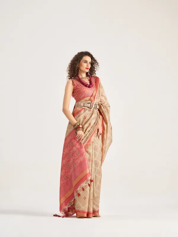 Suha_Womens_Fashion_Ethnic_Peach_Color_Saree