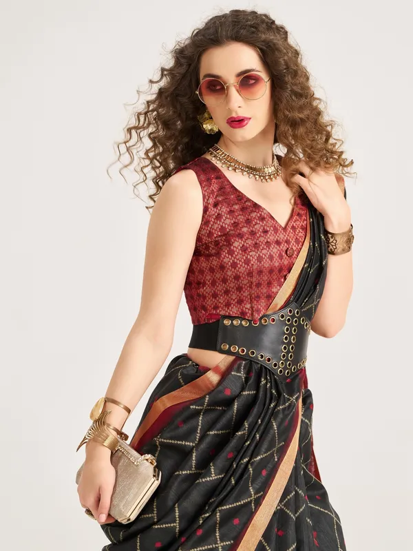 Suha_Womens_Fashion_Ethnic_Black_Color_Saree