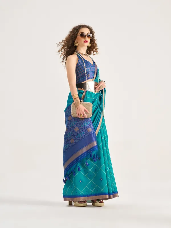 Suha_Womens_Fashion_Ethnic_Blue_Color_Saree