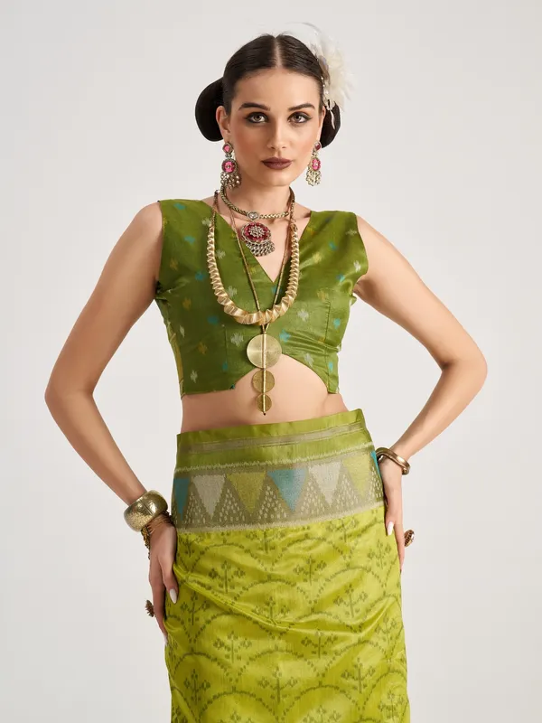 Suha_Womens_Fashion_Ethnic_Green_Color_Saree