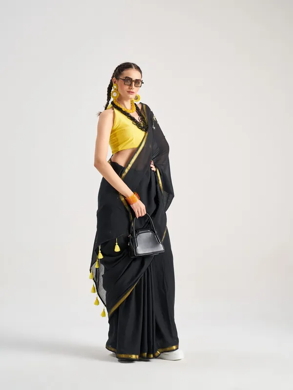 Suha_Womens_Fashion_Ethnic_Black_Color_Saree