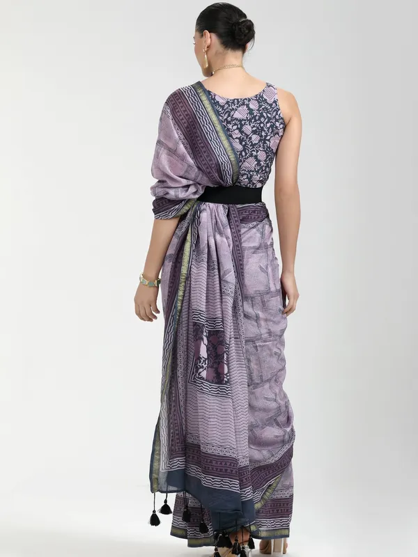 Suha_Womens_Fashion_Ethnic_Purple_Color_Saree