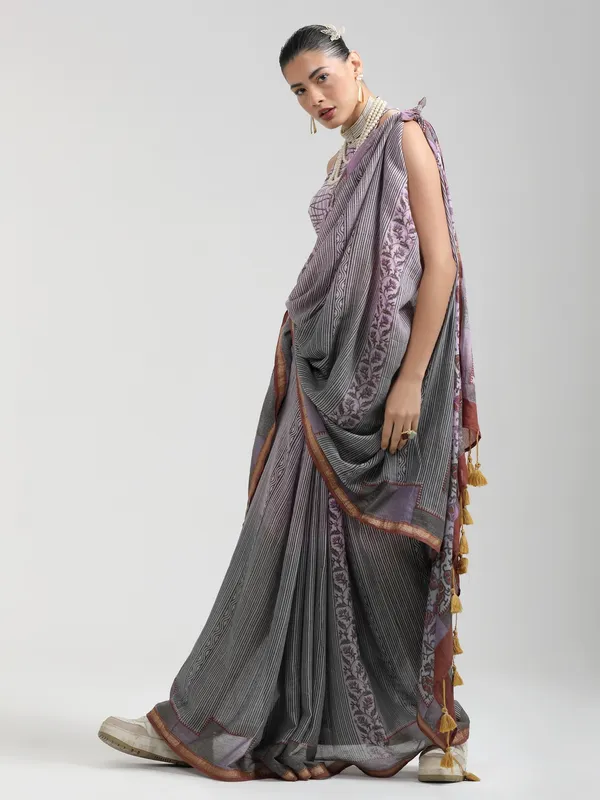 Suha_Womens_Fashion_Ethnic_Grey_Color_Saree