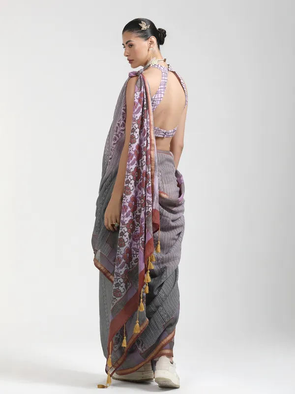Suha_Womens_Fashion_Ethnic_Grey_Color_Saree