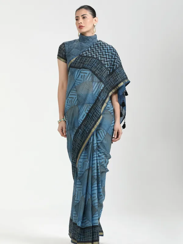 Suha_Womens_Fashion_Ethnic_Blue_Color_Saree