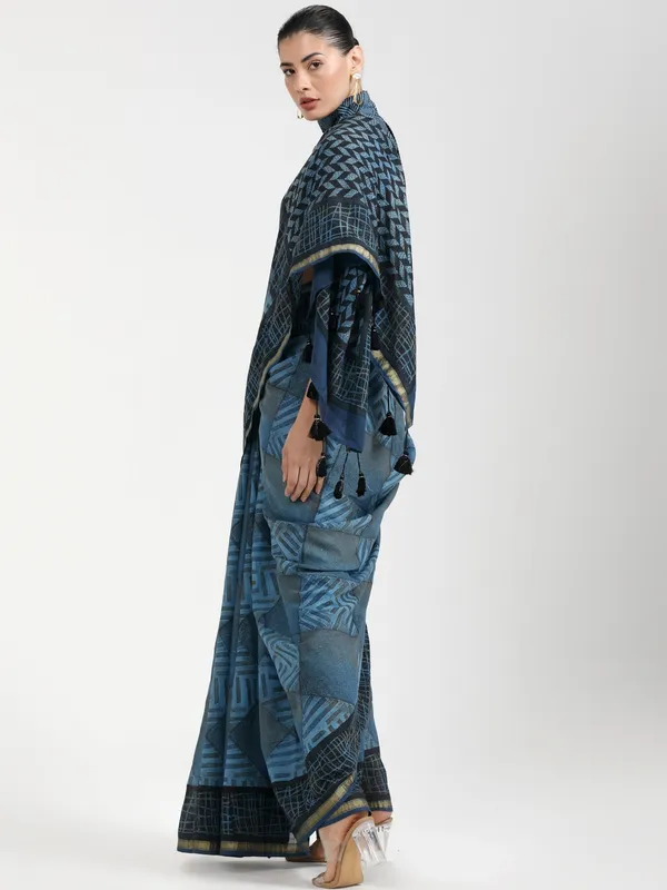 Suha_Womens_Fashion_Ethnic_Blue_Color_Saree