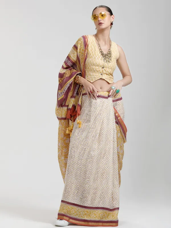 Suha_Womens_Fashion_Ethnic_Yellow_Color_Saree