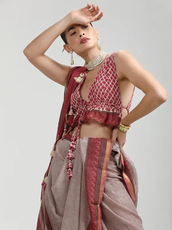 Suha_Womens_Fashion_Ethnic_Red_Color_Saree