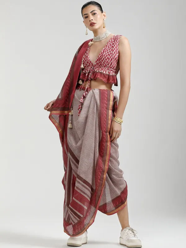 Suha_Womens_Fashion_Ethnic_Red_Color_Saree