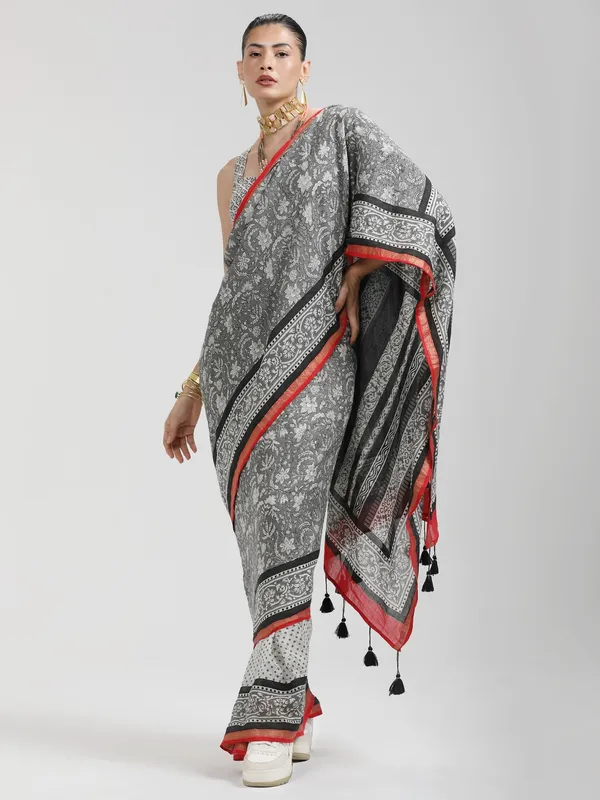 Suha_Womens_Fashion_Ethnic_Black_Color_Saree