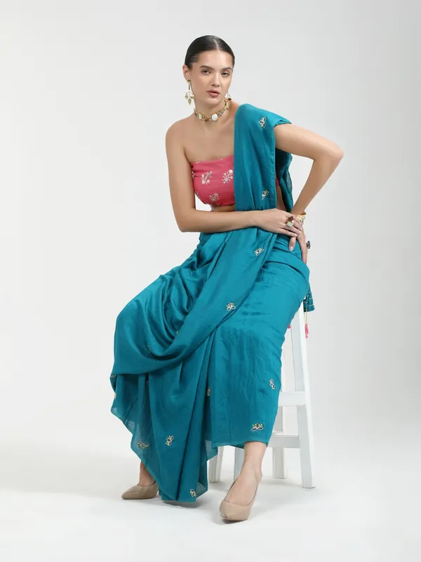 Suha_Womens_Fashion_Ethnic_Turquoise_Blue_Color_Saree
