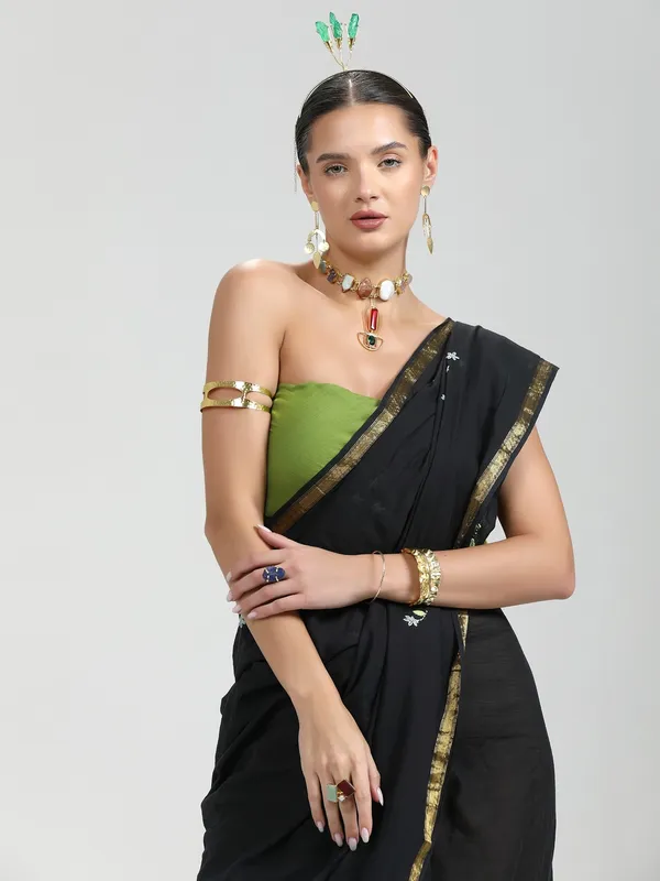 Suha_Womens_Fashion_Ethnic_Black_Color_Saree