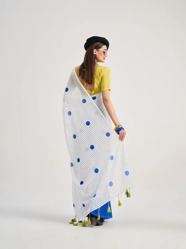 Suha_Womens_Fashion_Ethnic_White_Color_Saree