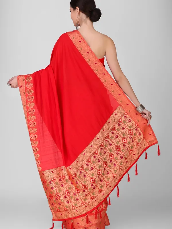 Suha_Womens_Grand_Fashion_Ethnic_Red_Color_Saree