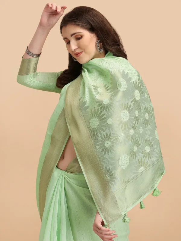 Suha_Womens_Grand_Fashion_Ethnic_Green_Color_Saree