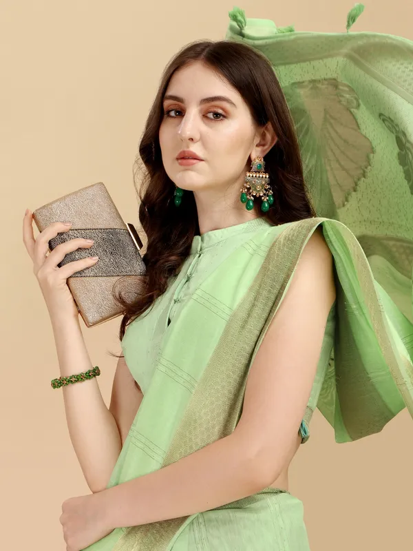 Suha_Womens_Grand_Fashion_Ethnic_Green_Color_Saree