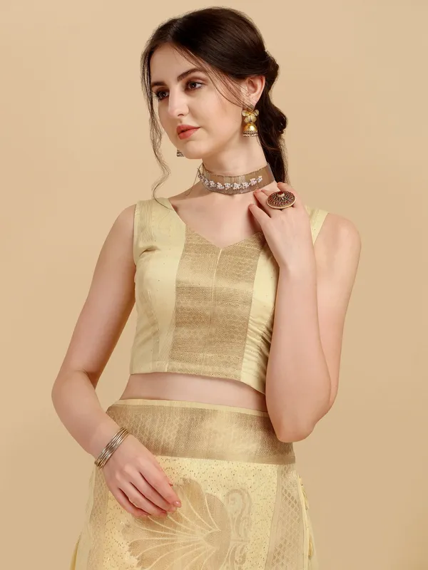 Suha_Womens_Grand_Fashion_Ethnic_Yellow_Color_Saree