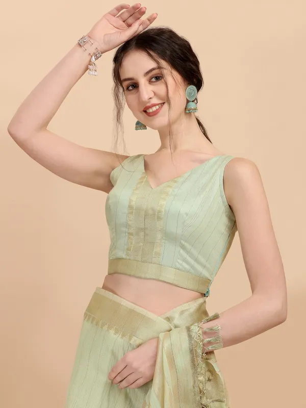 Suha_Womens_Grand_Fashion_Ethnic_Green_Color_Saree