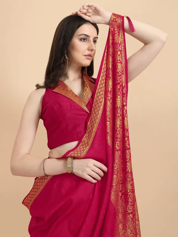 Suha_Womens_Grand_Fashion_Ethnic_Red_Color_Saree