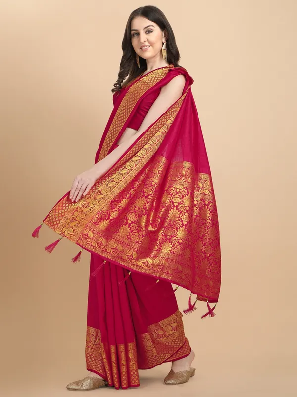 Suha_Womens_Grand_Fashion_Ethnic_Red_Color_Saree