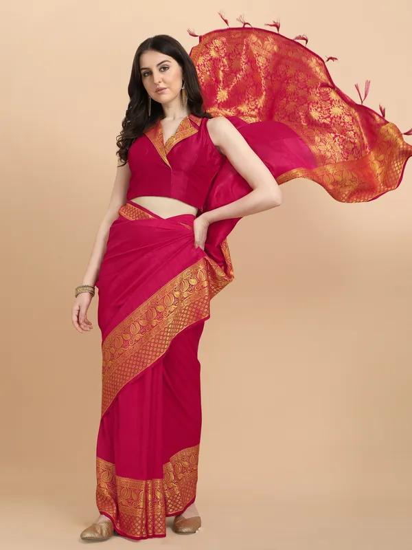 Suha_Womens_Grand_Fashion_Ethnic_Red_Color_Saree