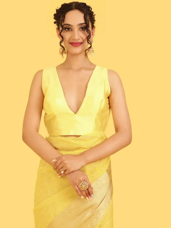 Suha_Womens_Grand_Fashion_Ethnic_Yellow_Color_Saree
