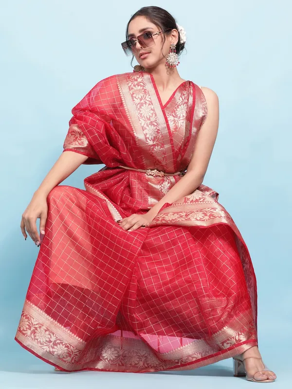 Suha_Womens_Grand_Fashion_Ethnic_Red_Color_Saree