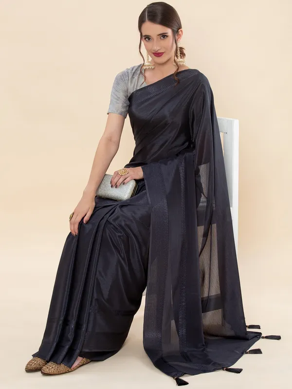 Suha_Womens_Grand_Fashion_Ethnic_Grey_Color_Saree