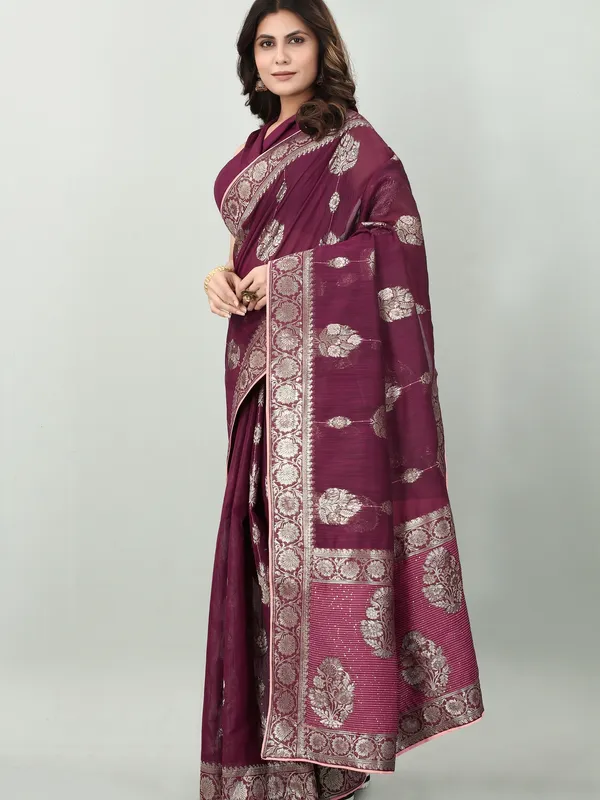 Suha_Womens_Grand_Fashion_Ethnic_Maroon_Color_Saree