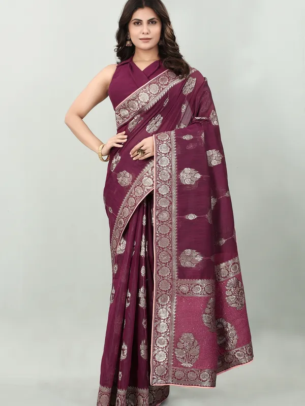 Suha_Womens_Grand_Fashion_Ethnic_Maroon_Color_Saree