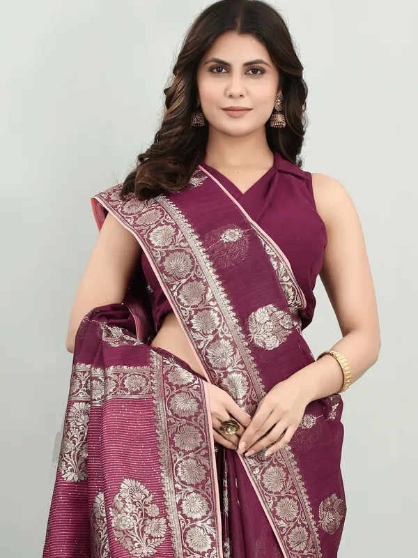 Suha_Womens_Grand_Fashion_Ethnic_Maroon_Color_Saree