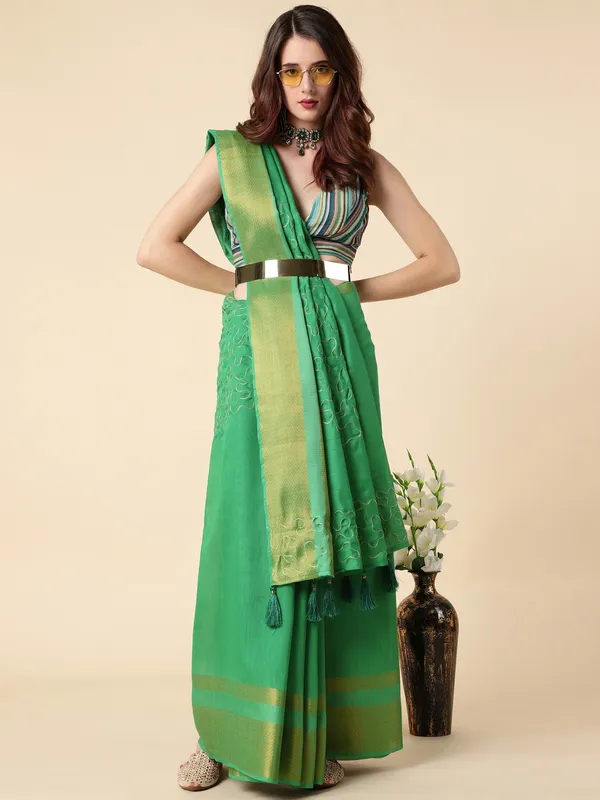 Suha_Womens_Grand_Fashion_Ethnic_Green_Color_Saree