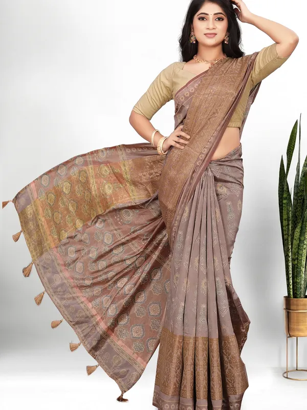 Suha_Womens_Grand_Fashion_Ethnic_Brown_Color_Saree