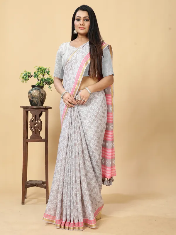 Suha_Womens_Grand_Fashion_Ethnic_Grey_Color_Saree