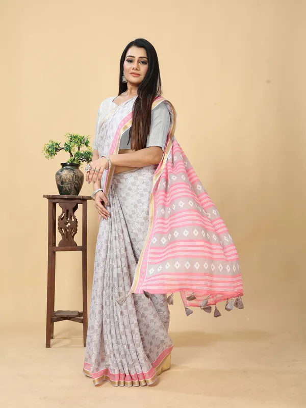 Suha_Womens_Grand_Fashion_Ethnic_Grey_Color_Saree