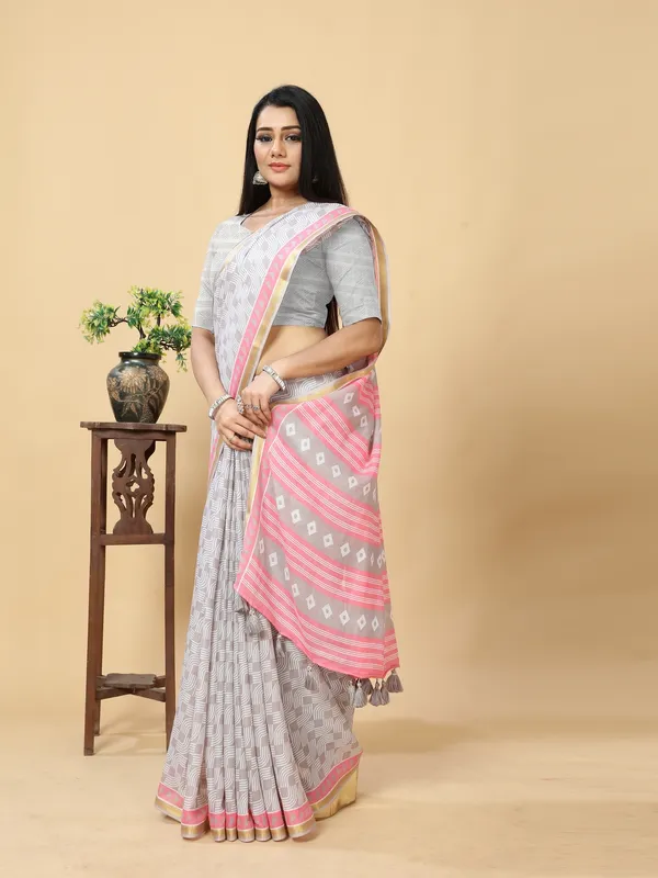 Suha_Womens_Grand_Fashion_Ethnic_Grey_Color_Saree