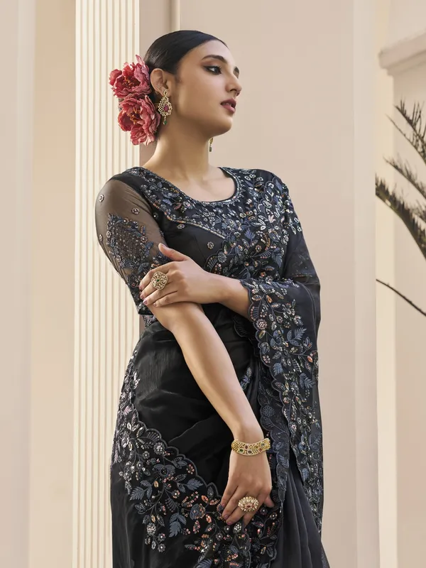 Suha_Womens_Premium_Fashion_Ethnic_Black_Color_Saree