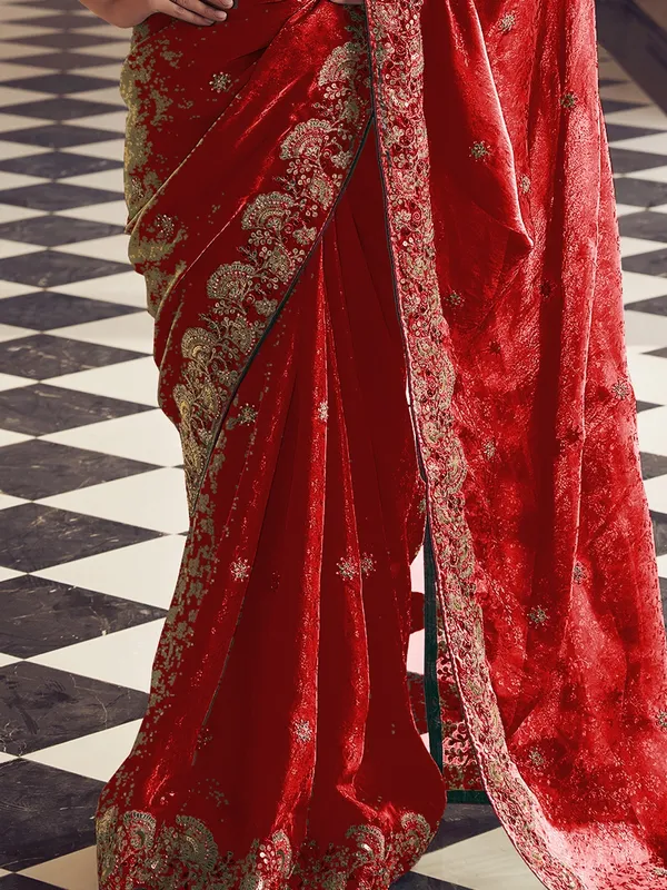Suha_Womens_Premium_Fashion_Ethnic_Red_Color_Saree