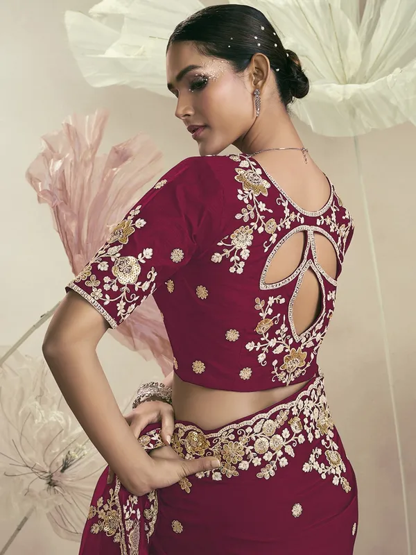 Suha_Womens_Premium_Fashion_Ethnic_Red_Color_Saree