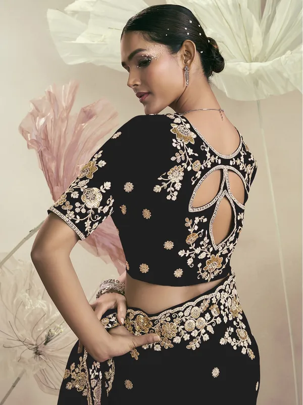 Suha_Womens_Premium_Fashion_Ethnic_Black_Color_Saree