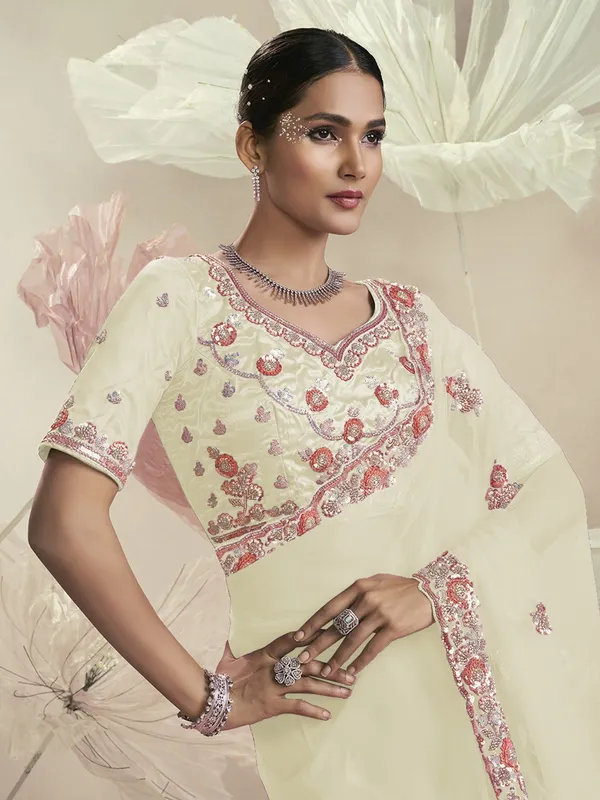 Suha_Womens_Premium_Fashion_Ethnic_Off_White_Color_Saree