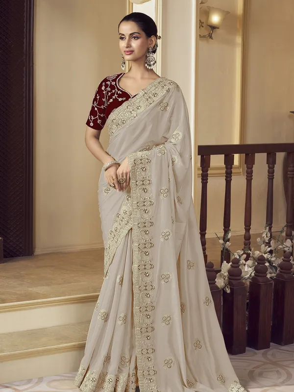 Suha_Womens_Premium_Fashion_Ethnic_Gold_Color_Saree