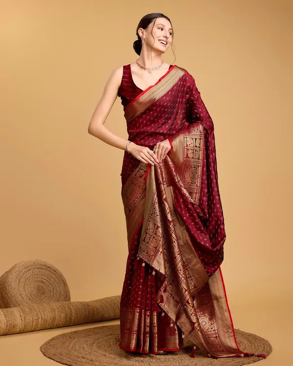 Maroon_Cotton_Silk_Woven_Kanjivaram_Saree_With_Unstitched_Blouse_For_Women
